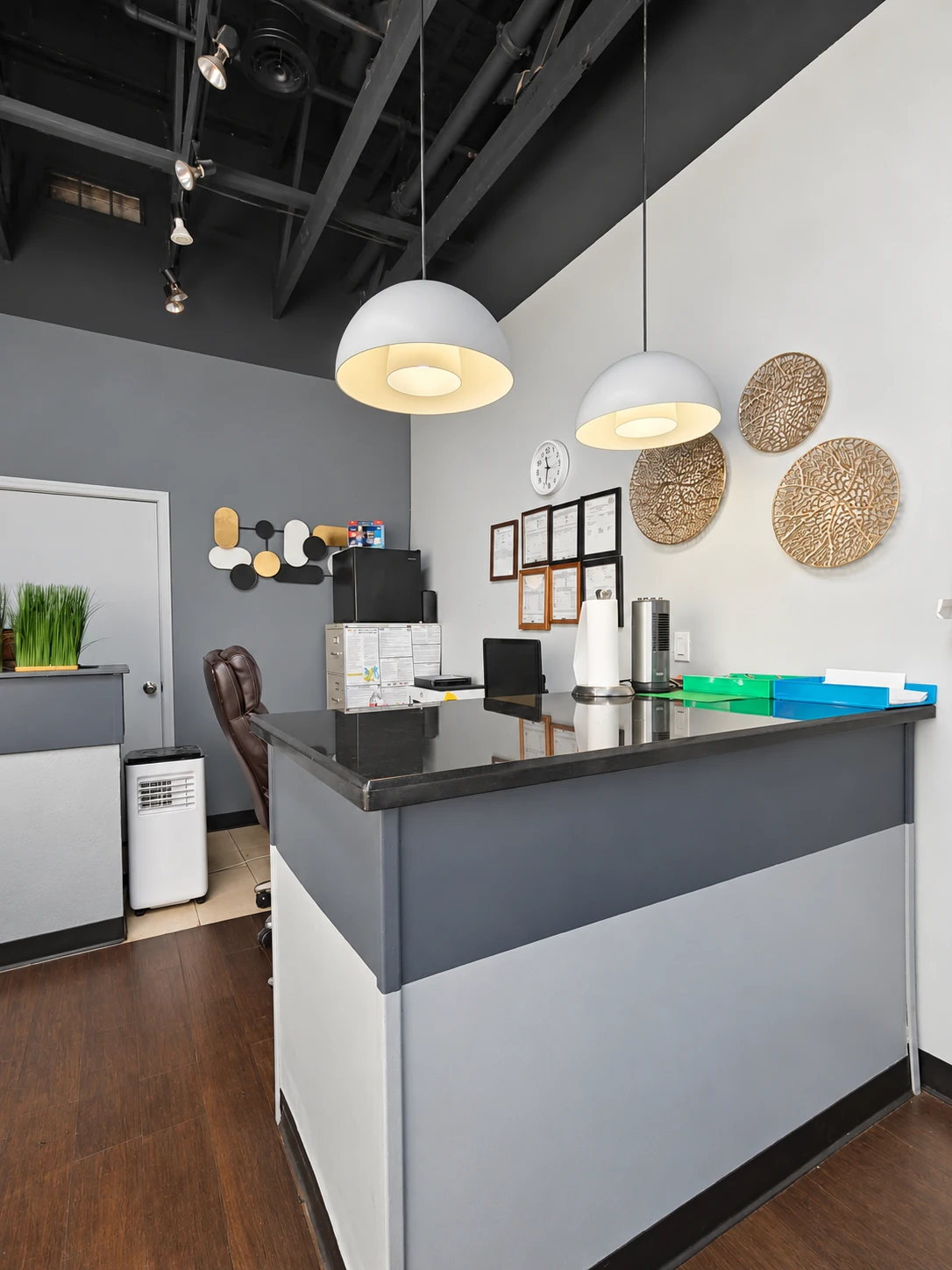 Reception desk inside Medrax Medical in Chandler, Arizona